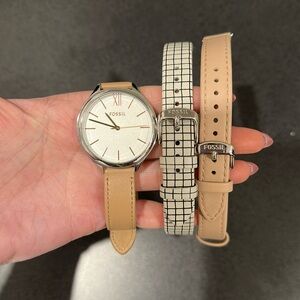 Fossil watch with interchangeable straps